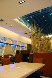 dining area center