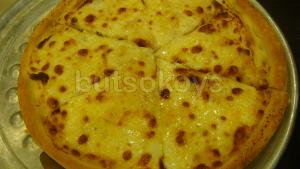 pizza blanca (white pizza).JPG