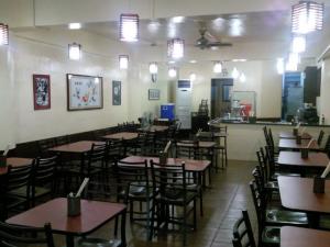 101 hawker interior