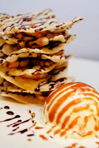 caramel banana tower
