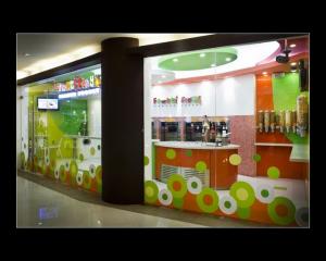 frutti froyo outside right