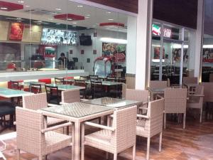 dining area side view
