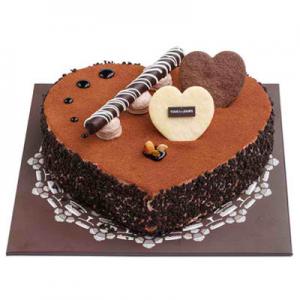 Chocolate Crunch Heart Cake