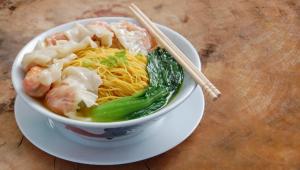 Noodles in Soup with Fresh Prawn Dumpling - Regular