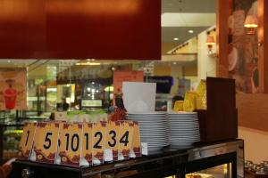 counter at side