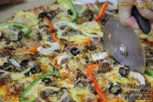 New york's finest large size pizza
